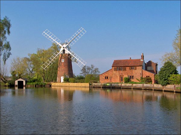 Relax on the Norfolk Broads